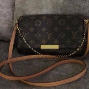 🌸SOLD🌸 Authentic Favorite pm. Very hard to find.